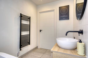 Bathroom- click for photo gallery